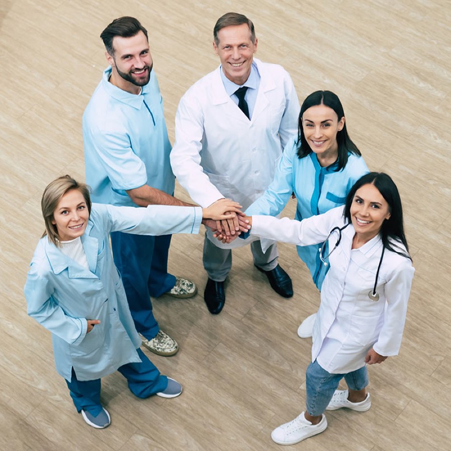 Doctors at Shri Krishna Lifeline